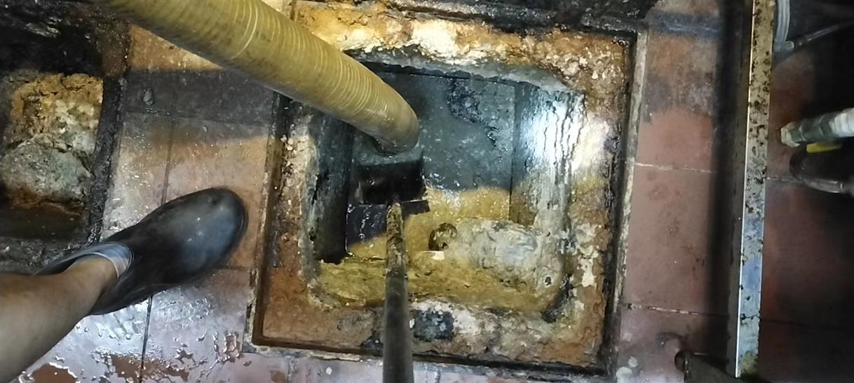 依兰污水池清理一般都有毒气，怎么预防中毒呢？