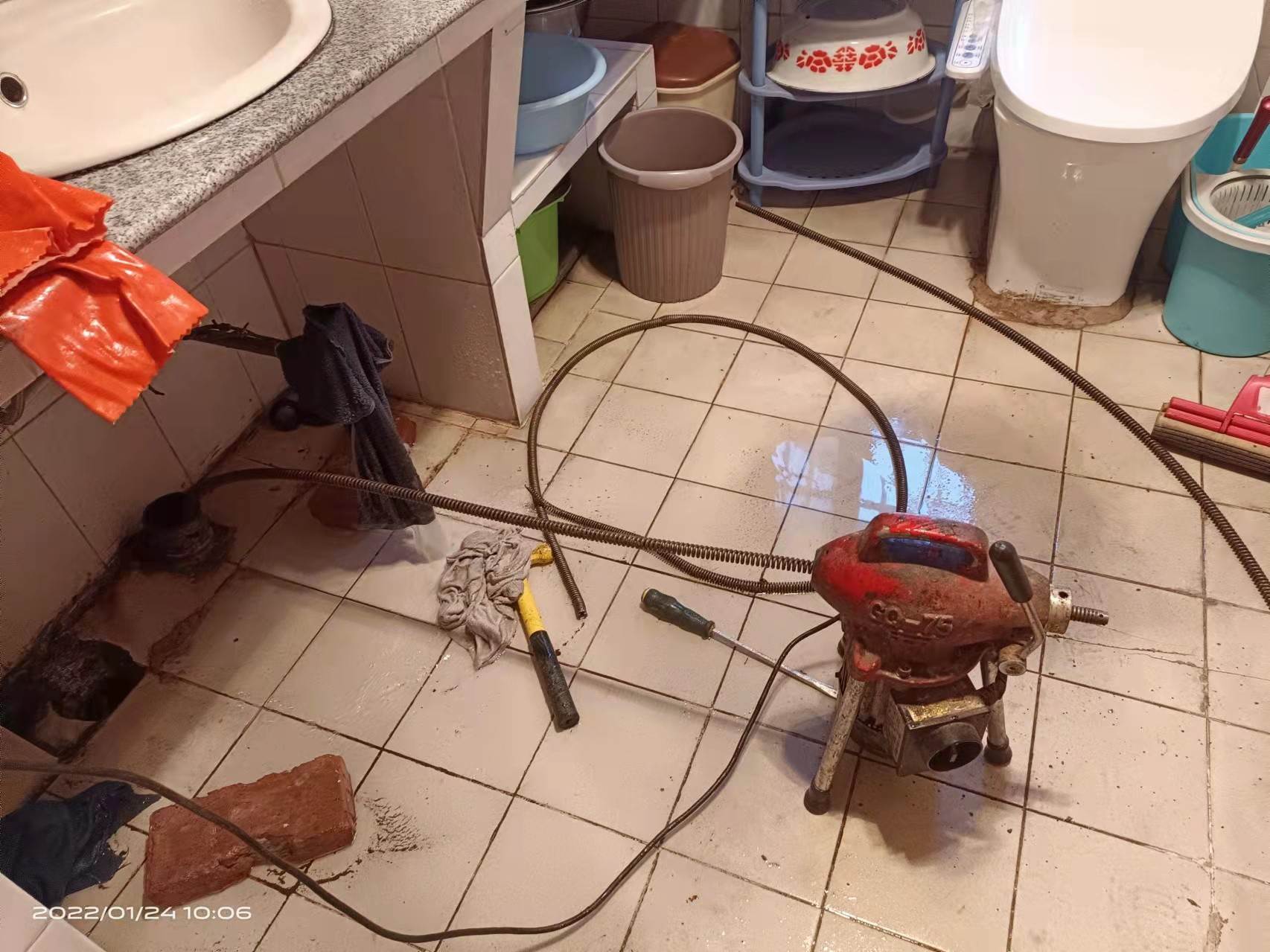 依兰疏通厨房下水道，地漏疏通